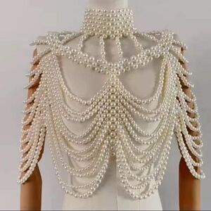 Pearl body necklace